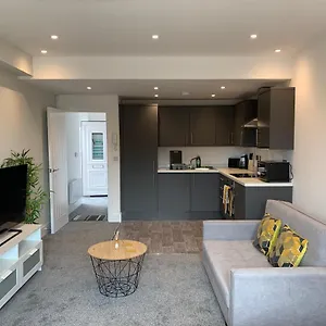 Apartment Cosy Studio Flat - Near City Centre